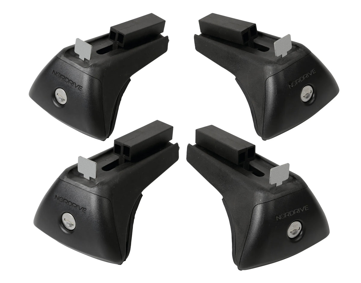 Evos IS (In-Rail Steel), kit 4 piedi per barre acciaio su fondo bianco