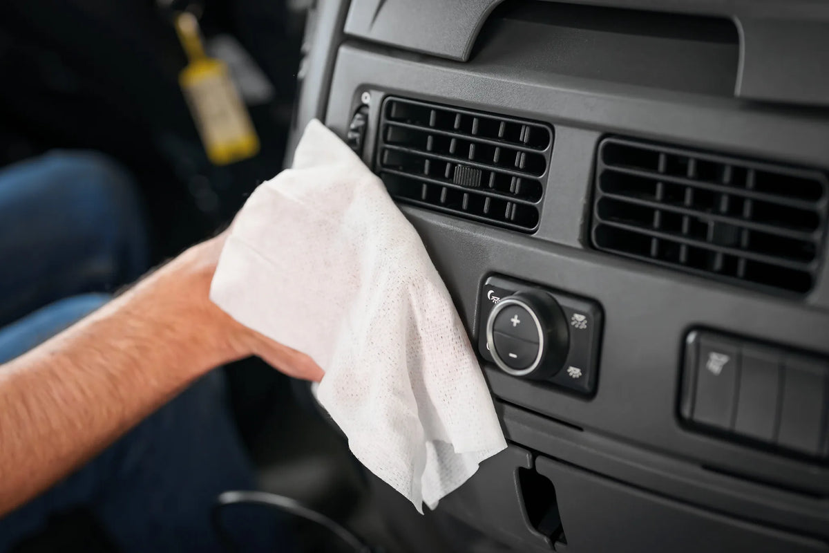 Panni umidificati pulisci plastica satinata opaca - 24 pz montato sul veicolo, vista 8