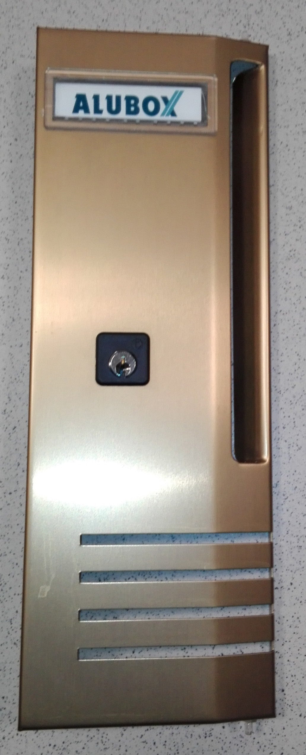 Zz-alubox cassetta-(sportellino con chiave)