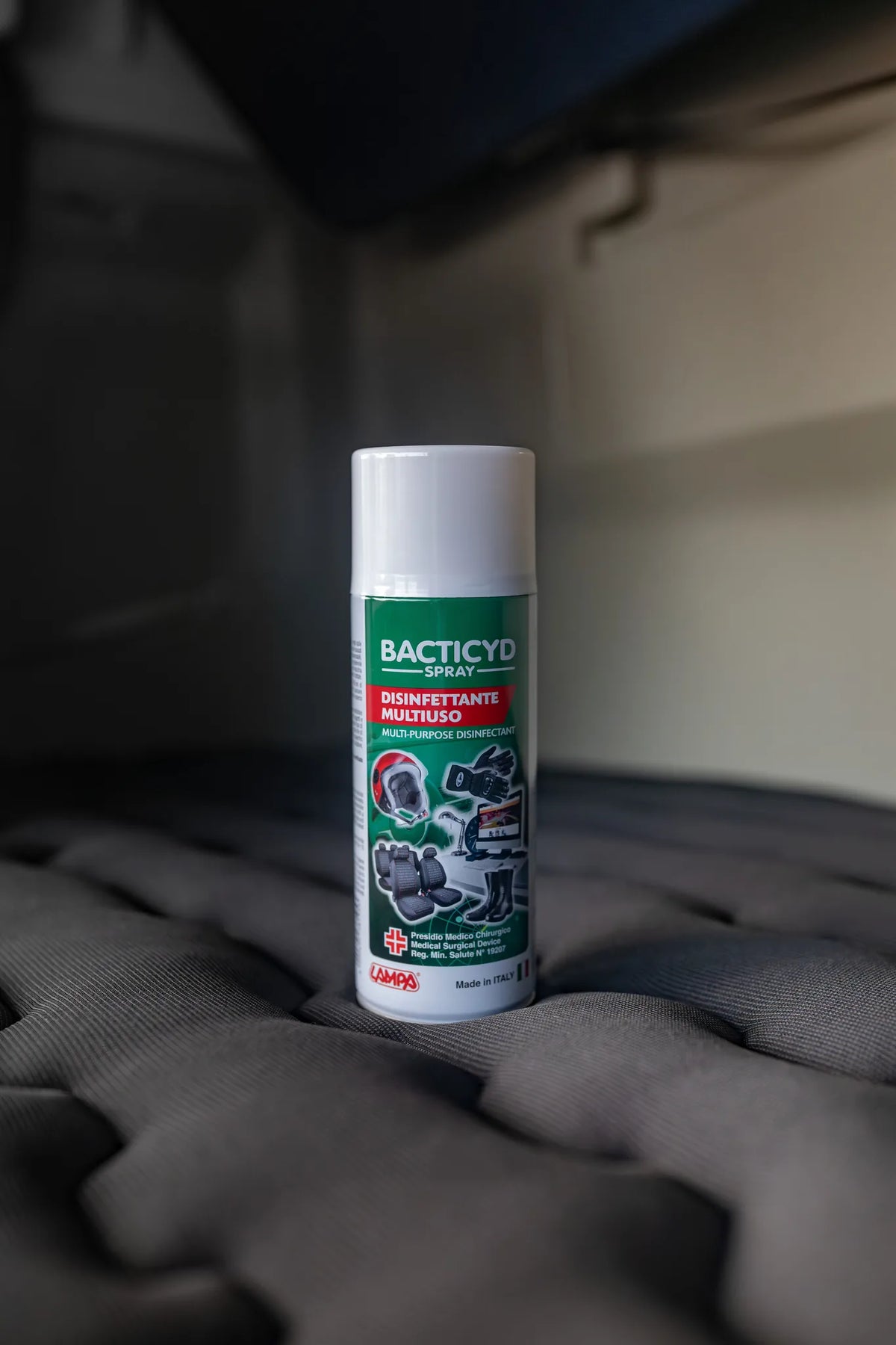Bacticyd spray, disinfettante tessuti - 400 ml montato sul veicolo, vista 2