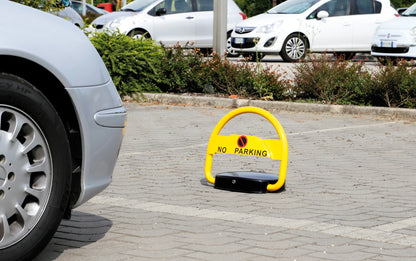 Barriera di parcheggio automatica con telecomando montato sul veicolo