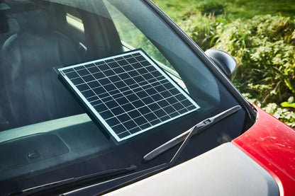 BATTERYcharge SOLAR 20W, mantenitore di batteria a energia montato sul veicolo, vista 4