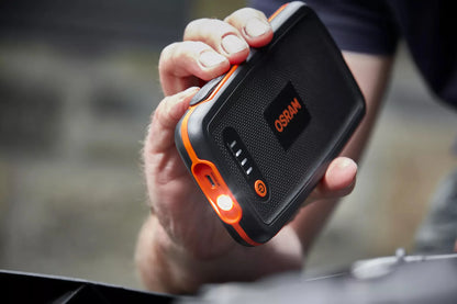 BATTERYstart 200, avviatore di emergenza con funzione power montato sul veicolo, vista 6