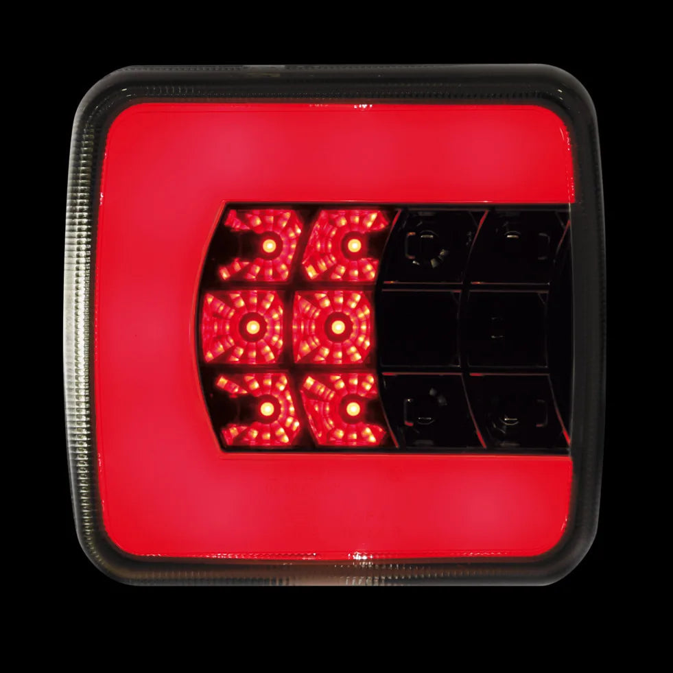 C-Led Look, fanale posteriore Led 4 funzioni, 12/24V montato sul veicolo, vista 3
