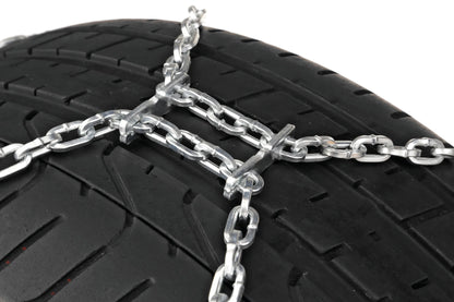 Catene da neve SnowDrive S-12 per SUV, 4x4 e fuoristrada su fondo bianco, vista 12