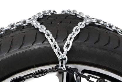 Catene da neve SnowDrive S-16 per furgoni, SUV e camper su fondo bianco, vista 10
