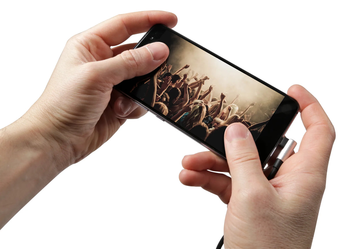 Cavo 90° Usb > Micro Usb - 100 cm montato sul veicolo