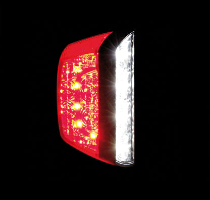 Fanale posteriore a Led, illuminazione targa e luce di montato sul veicolo, vista 2