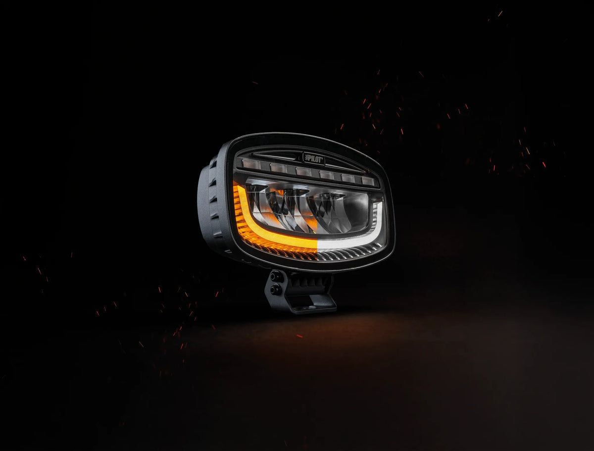 Glare Oval-Pro, faro supplementare multifunzione montato sul veicolo