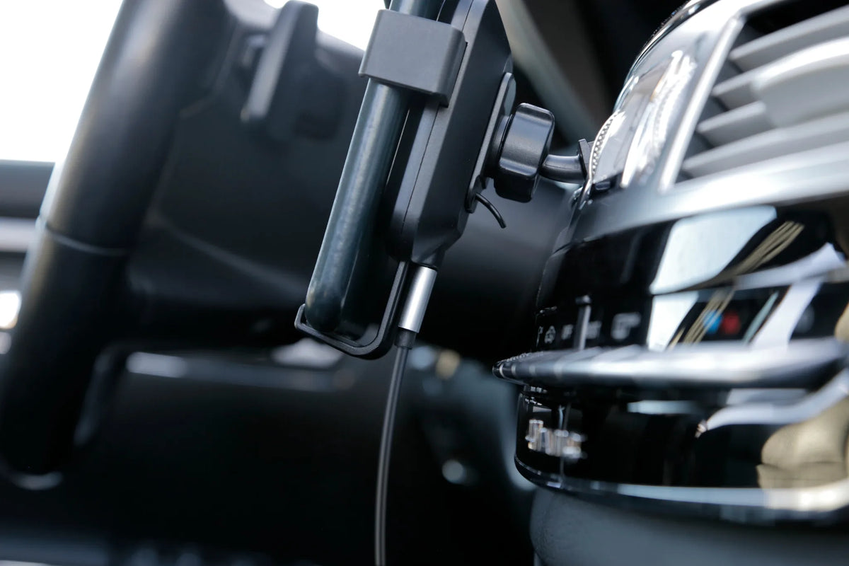 Graviton Wireless, porta telefono per bocchette d’aerazione montato sul veicolo