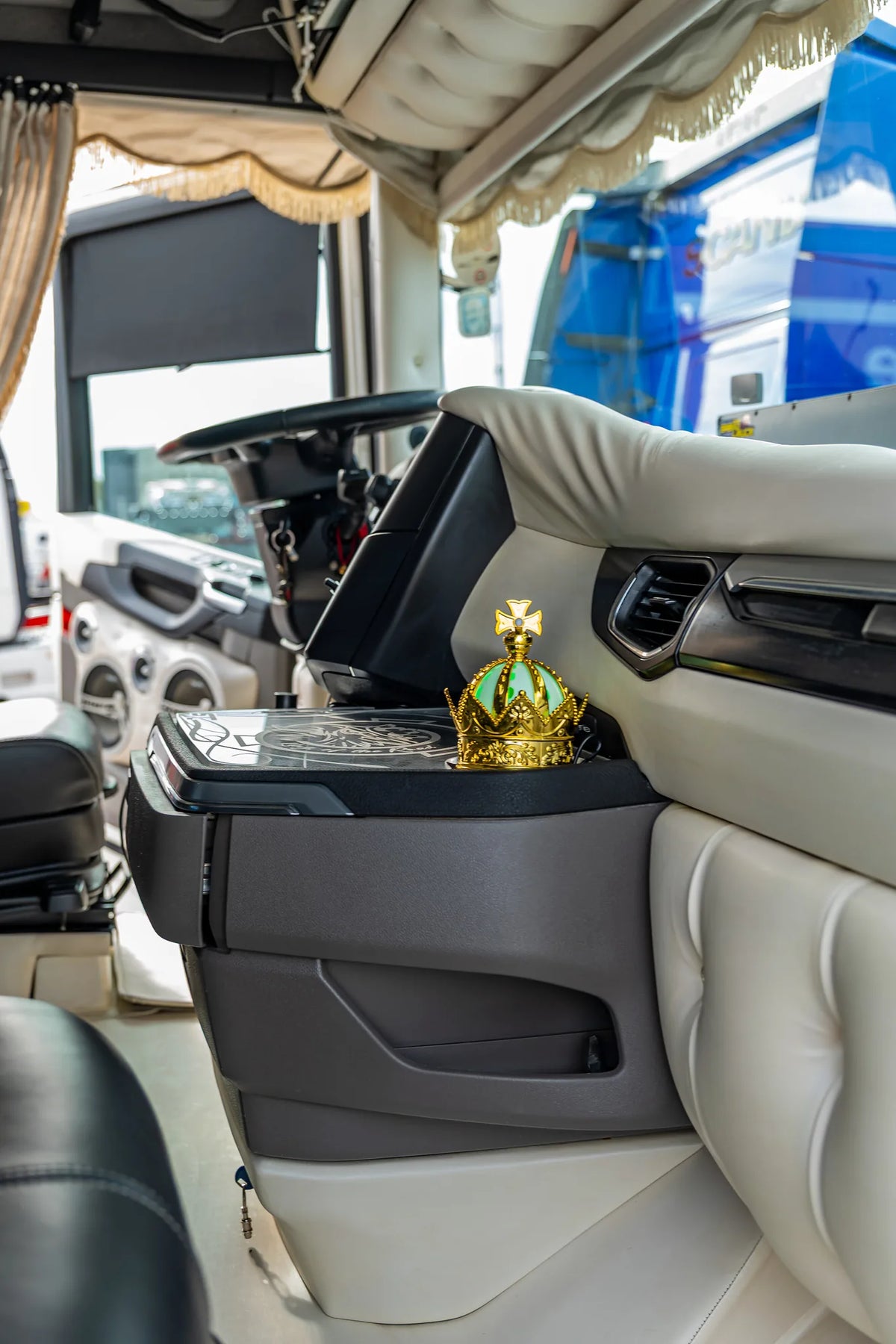 King, deodorante per abitacolo, 50 ml - Auto Nuova montato sul veicolo
