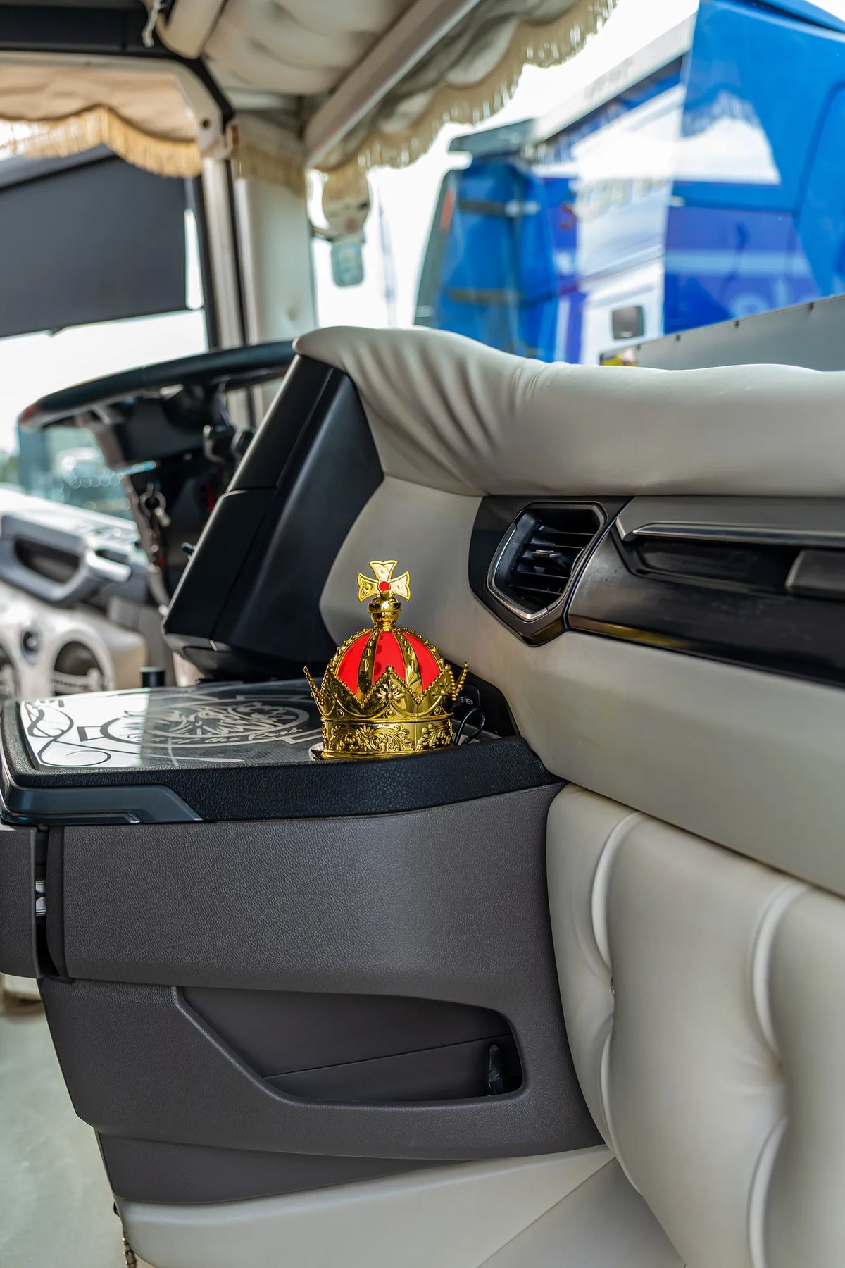King, deodorante per abitacolo, 50 ml - Auto Nuova montato sul veicolo