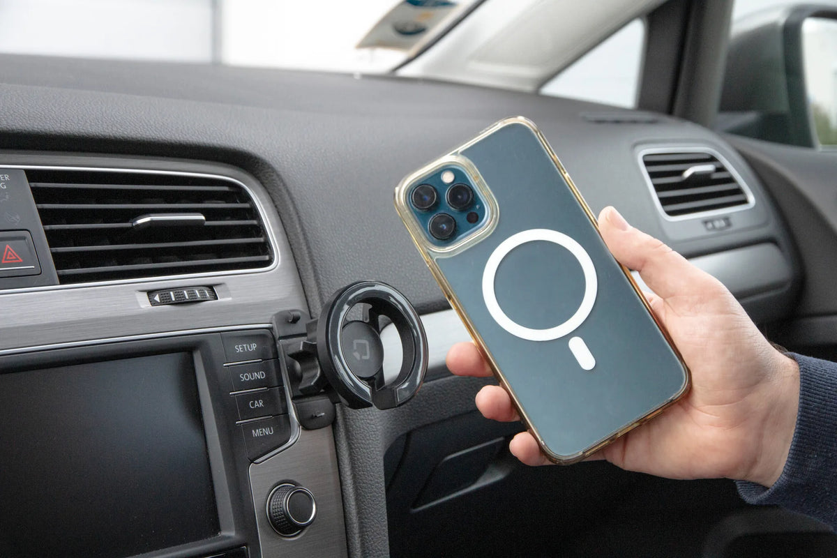 Mag Pro Stick, Porta telefono magnetico con attacco adesivo montato sul veicolo