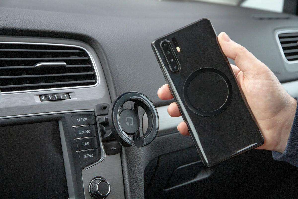 Mag Pro Stick, Porta telefono magnetico con attacco adesivo montato sul veicolo