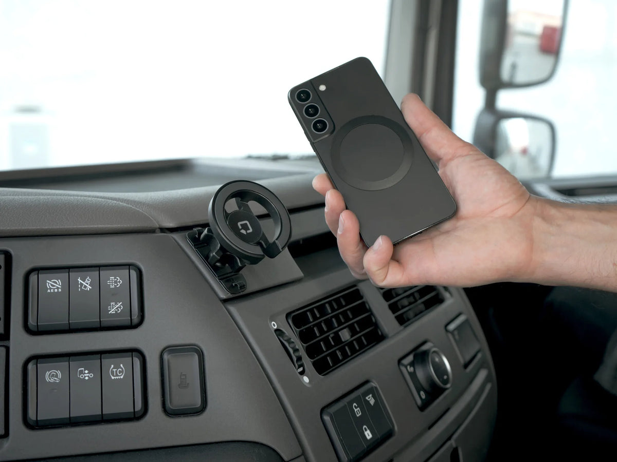 Mag Pro Stick, Porta telefono magnetico con attacco adesivo montato sul veicolo