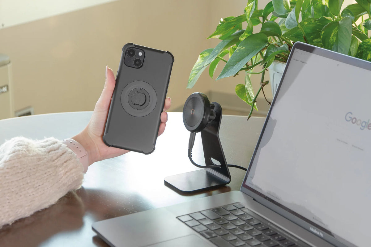 Mag Wireless Stand, Porta telefono magnetico da montato sul veicolo