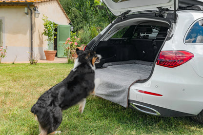Pet Mat 3 in 1, lettino, tappeto baule e protezione paraurti montato sul veicolo