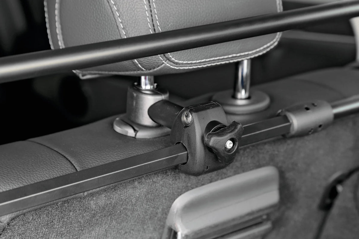 Premium-Guard, griglia divisoria in acciaio - Type 3 - montato sul veicolo