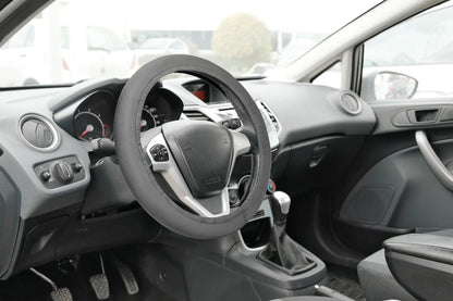 Protector 2 in 1, coprivolante elasticizzato in poliestere montato sul veicolo