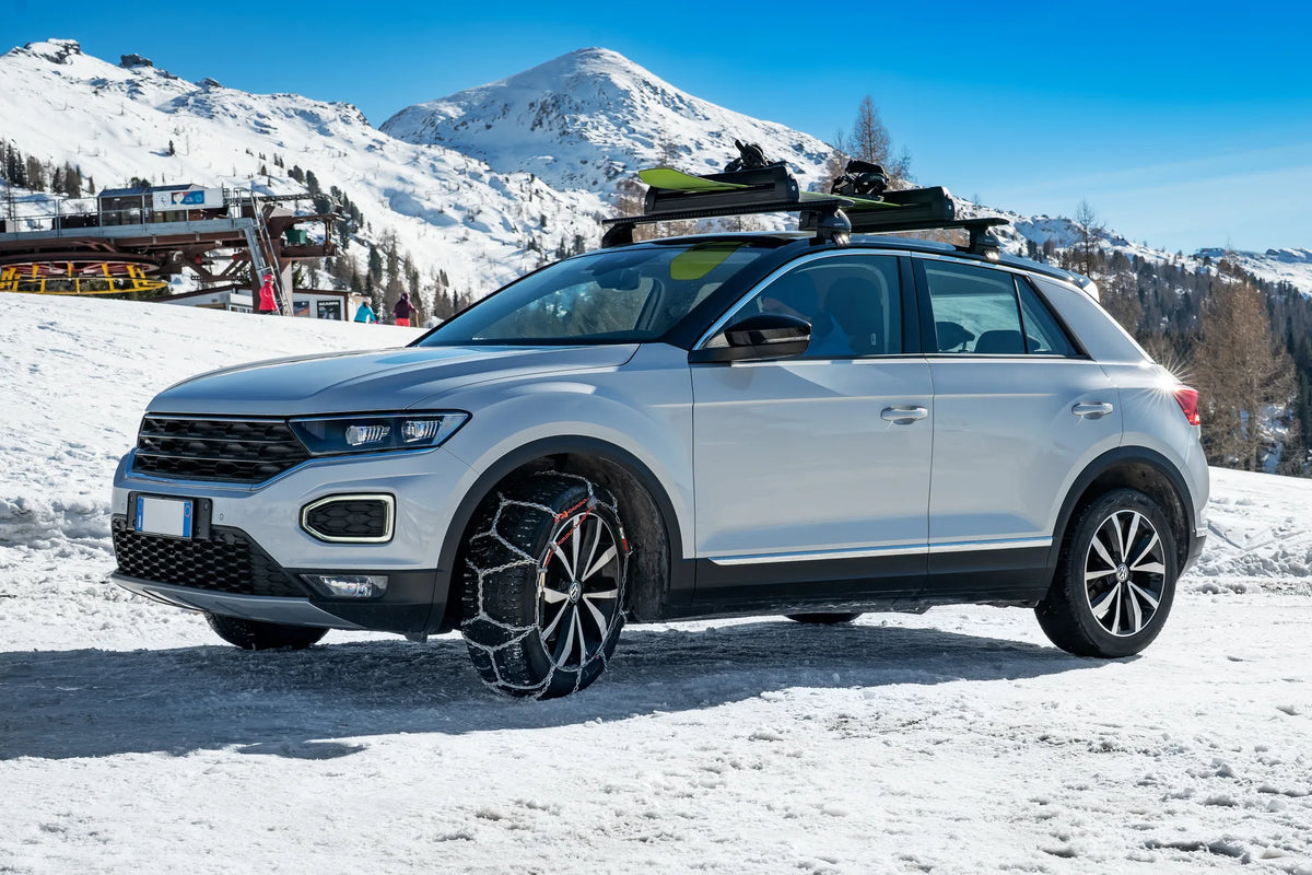 R-9 - Catene da neve autovetture montato sul veicolo