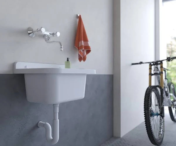 Lavandino-Pilozzo a Muro con Dispenser Porta-Sapone, in Resina da Esterno, Bianco, 50x35x24   