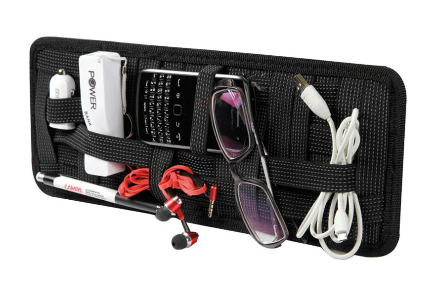 Strappy, organizer per visiera parasole montato sul veicolo