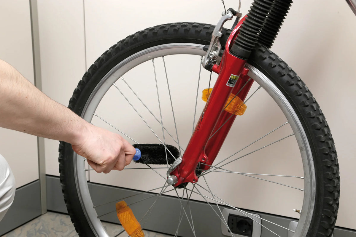 Wheel-Brush, spazzola lavacerchi montato sul veicolo, vista 2